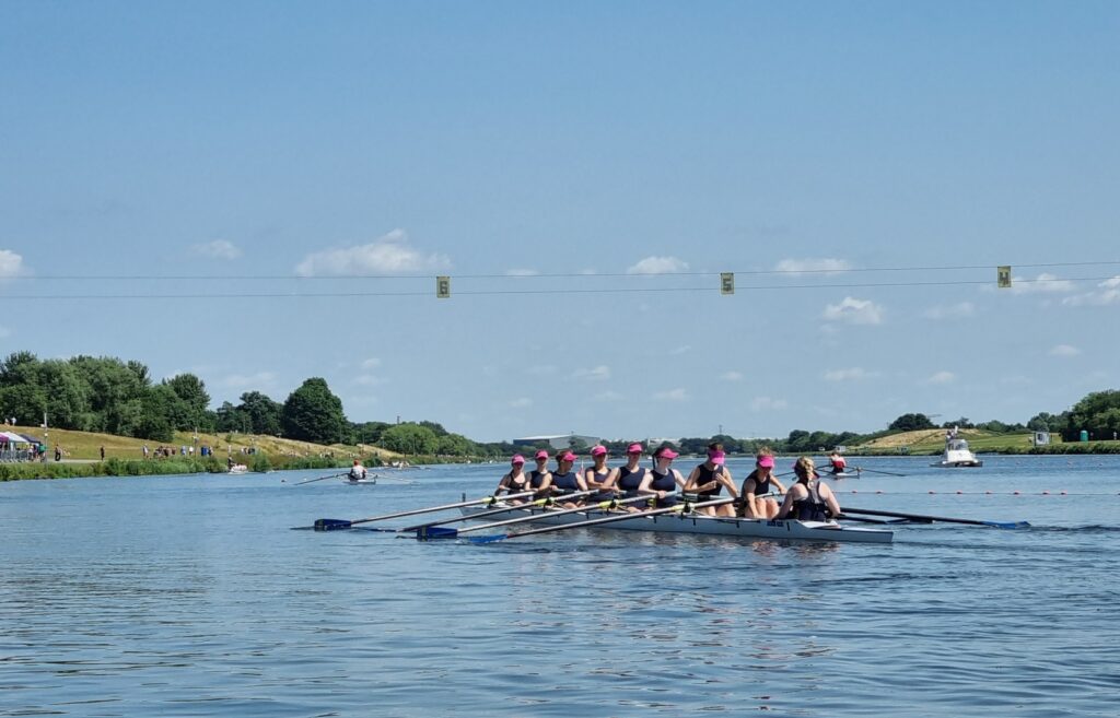 Devon+rowing+clubs+put+on+an+inspiring+display+at+the+Somerset+Regatta